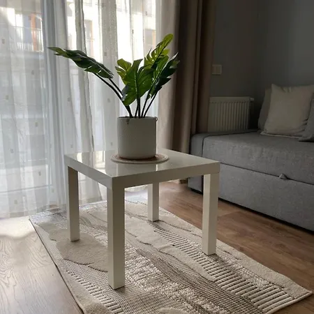 Garbary 100 Center Apartment, Free Parking, Self Check-in 24h