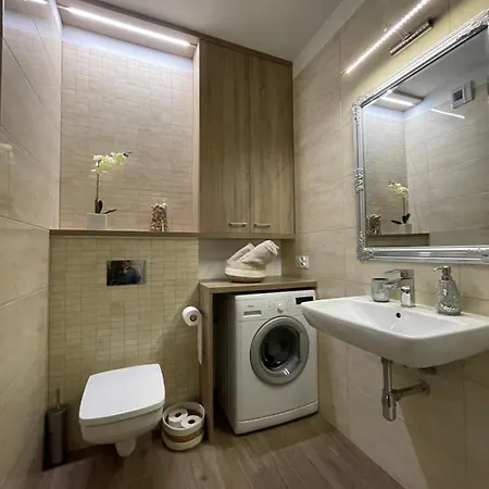 Apartment Garbary 100 Center Apartment, Free Parking, Self Check-in 24h