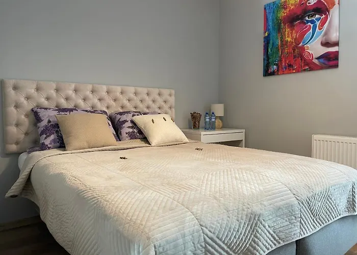 아파트 Garbary 100 Center Apartment, Free Parking, Self Check-in 24h *