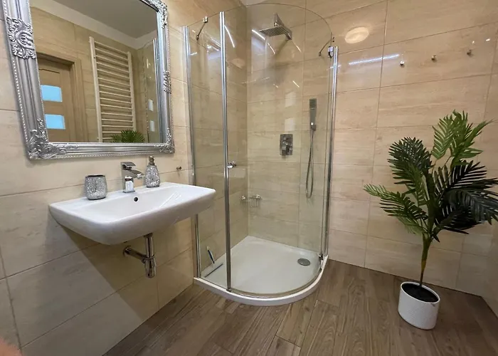 Garbary 100 Center Apartment, Free Parking, Self Check-in 24h Poznań